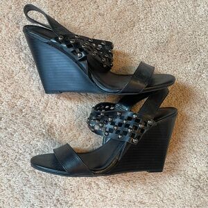 Simply Vera Strap Wedge Sandals Size 9